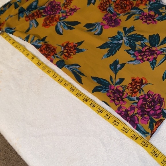 Everly dress floral print long bell style sleeves keyhole opening lined Sz M - Picture 2 of 10